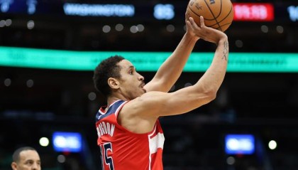 美记：布罗格登&amp;amp;沙梅特均为无保障合同 大概率两人只能留一个